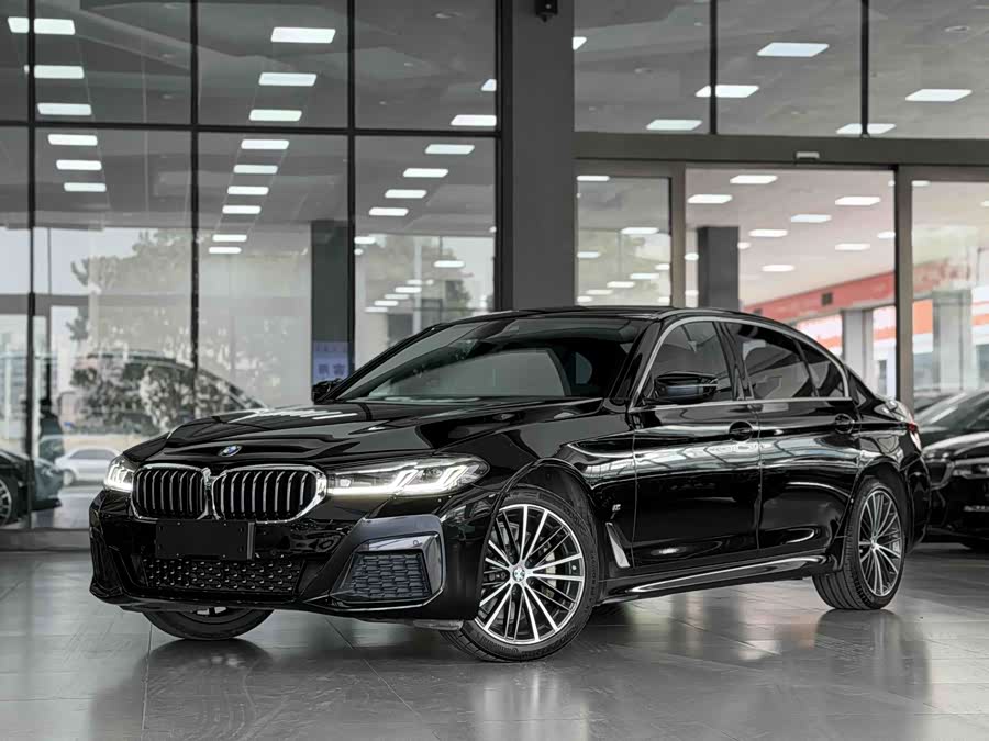 BMW 5 Series 2022 car image #2