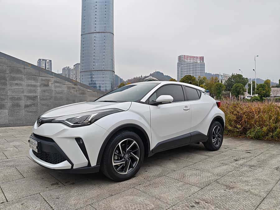 Toyota C-HR 2023 #2 Toyota C-HR 2023 immagine di auto #2