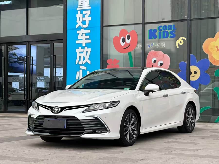 Toyota 2022 #2 Toyota 2022 car image #2