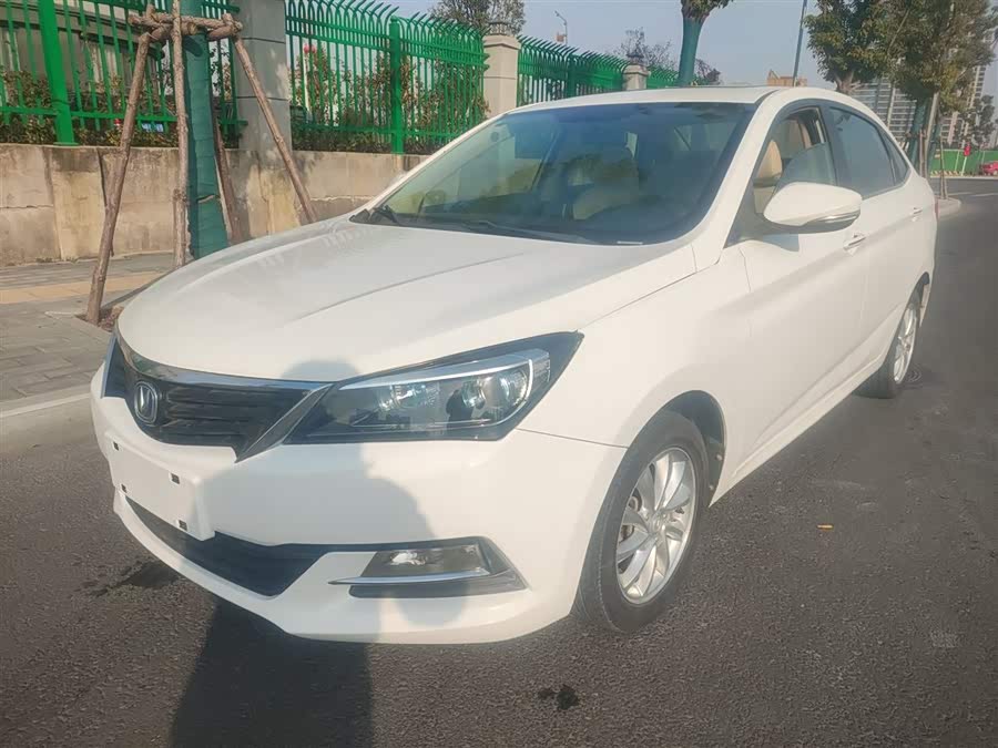 Changan Alsvin V7 2015 car image #2