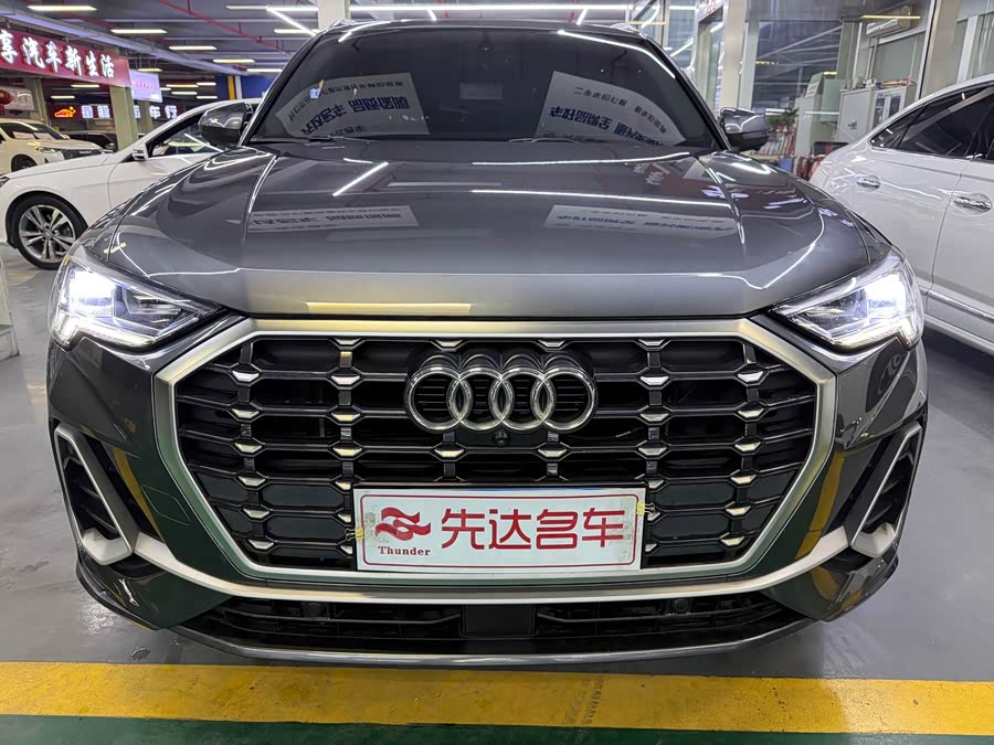Audi Q3 2020 immagine di auto #2