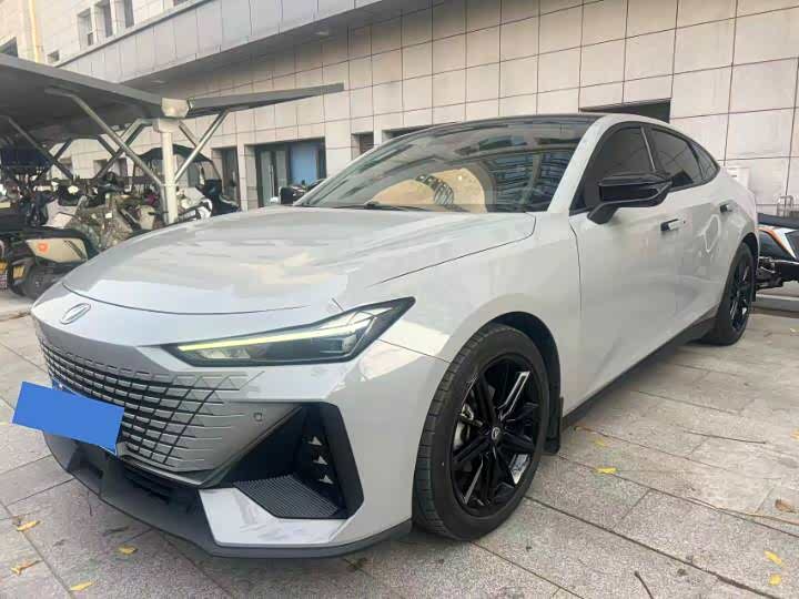 Changan UNI-V 2022 #2 Changan UNI-V 2022 car image #2