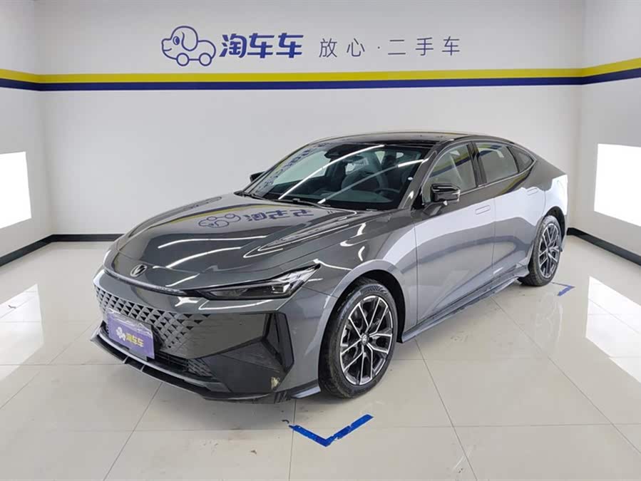 Changan UNI-V iDD 2024 #2 Changan UNI-V iDD 2024 car image #2