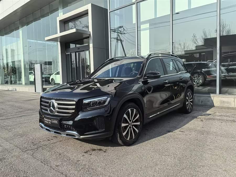 Mercedes-Benz GLB Class 2025 immagine di auto #2