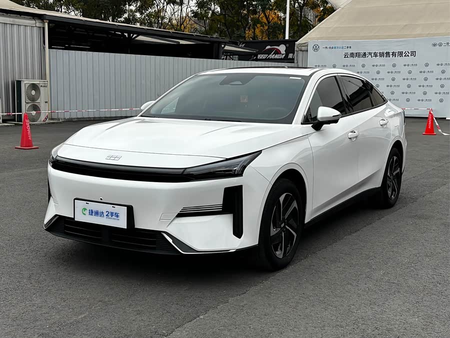 GEELY 2025 #2 GEELY 2025 car image #2