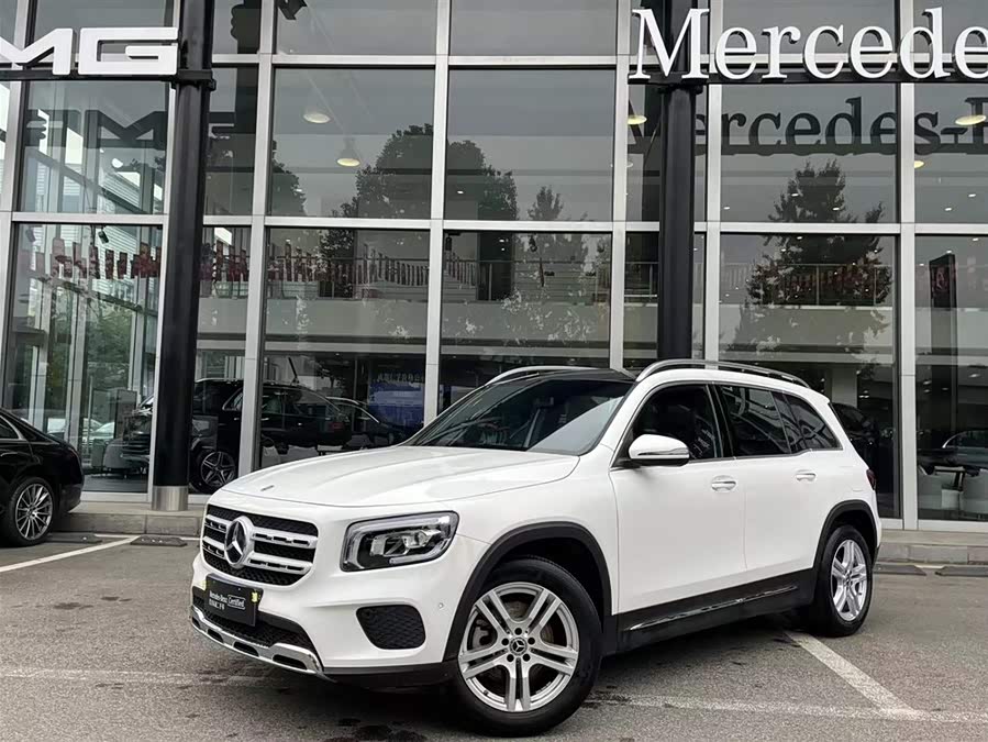 Mercedes-Benz GLB Class 2023 car image #2