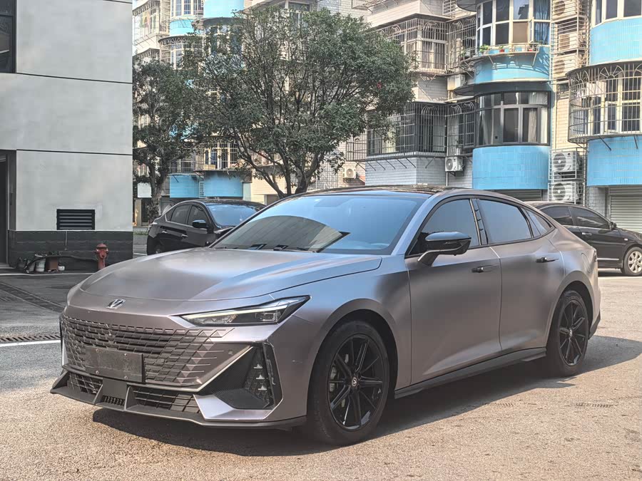 Changan UNI-V 2022 car image #2