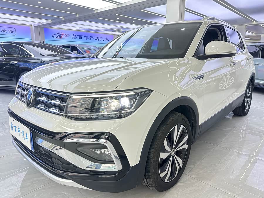 Volkswagen T-Cross 2021 car image #2
