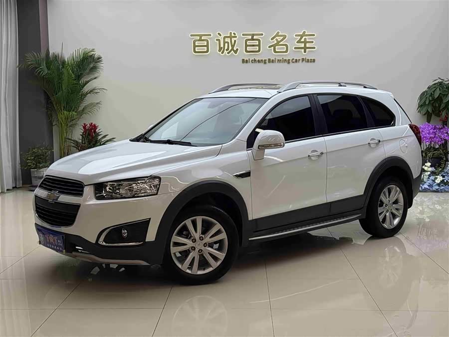 Chevrolet Captiva 2017 car image #2