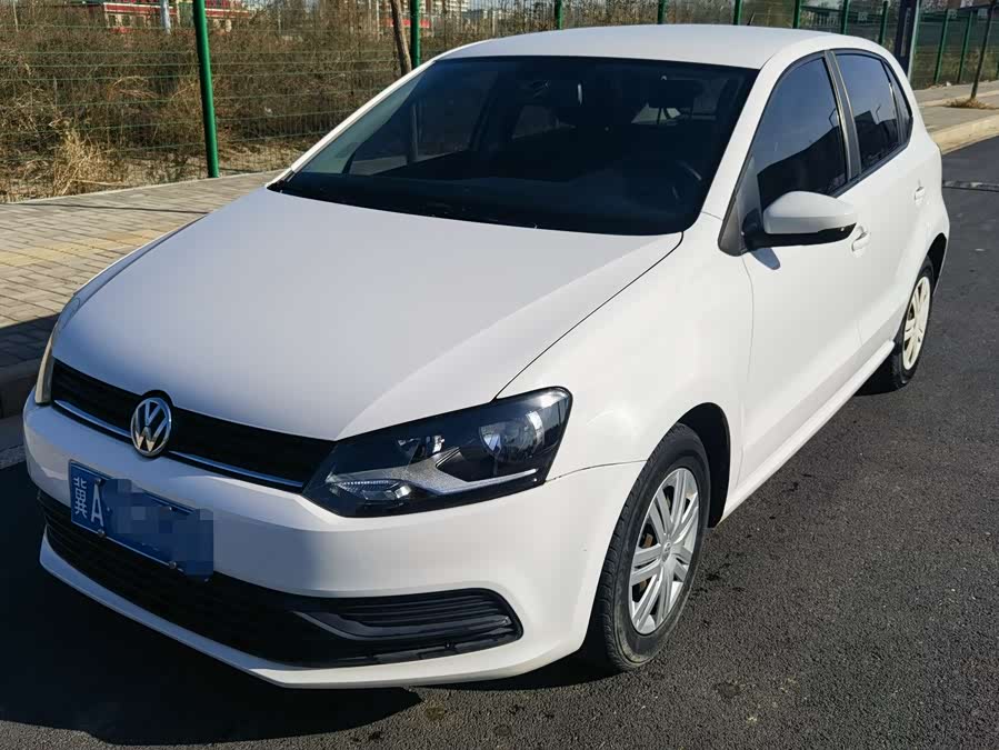 Volkswagen Polo 2019 car image #2