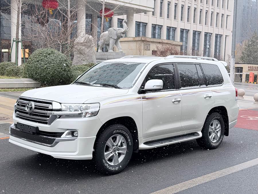 Toyota 2025 car image #2