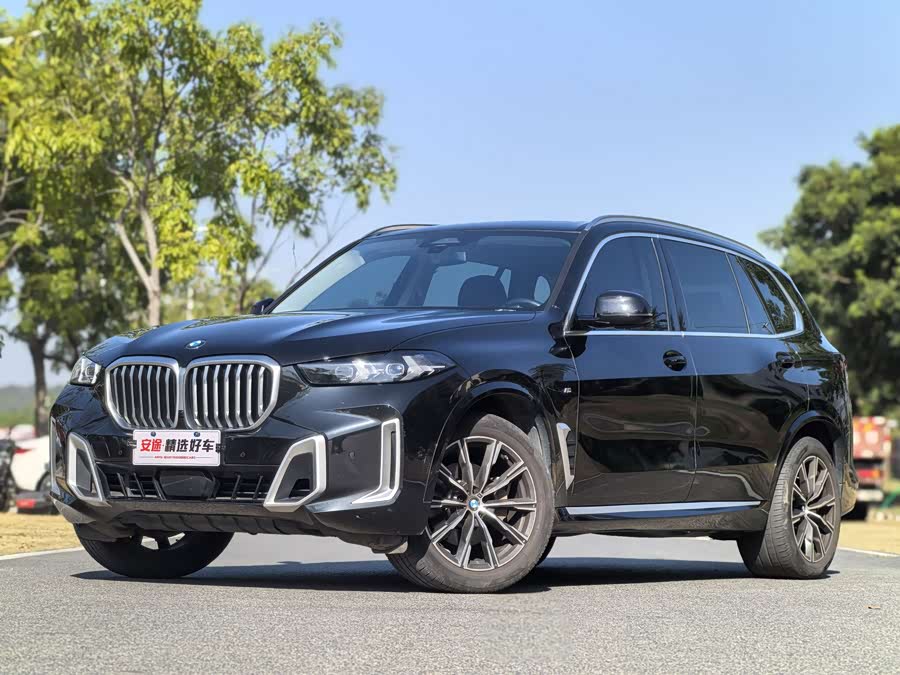 BMW X5 2024 car image #2