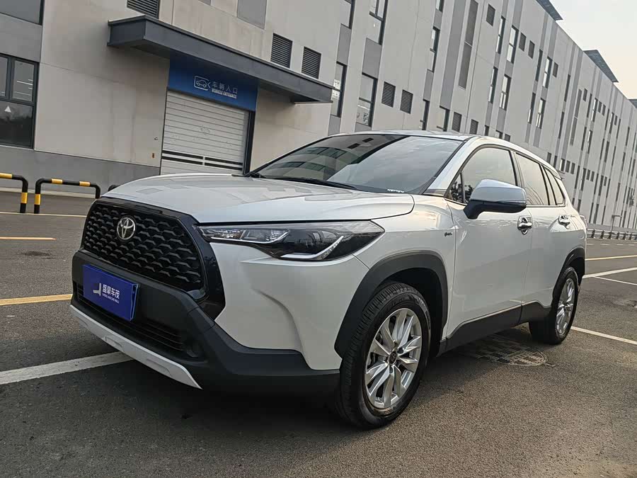 Toyota Corolla Cross 2025 car image #2