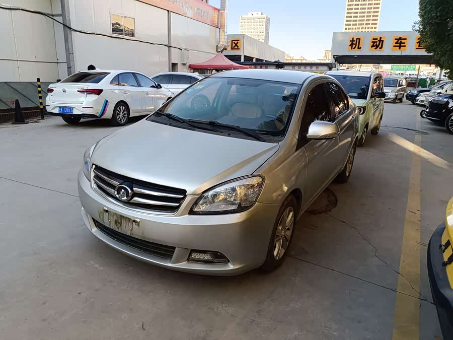 Great Wall C30 2012 car image #2