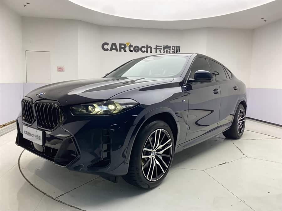 BMW X6 2024 immagine di auto #2