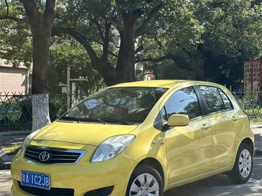 Toyota Yaris 2010 imagen de coche #2