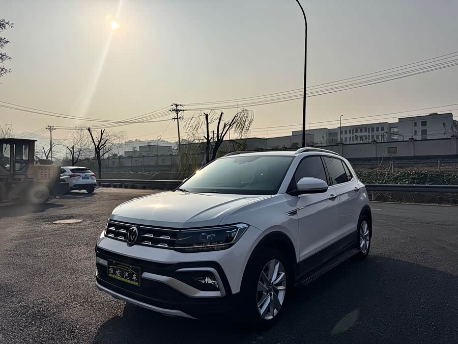 Volkswagen T-Cross 2019 #2 Volkswagen T-Cross 2019 car image #2