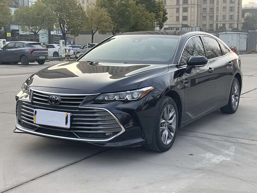 Toyota Avalon 2020 car image #2