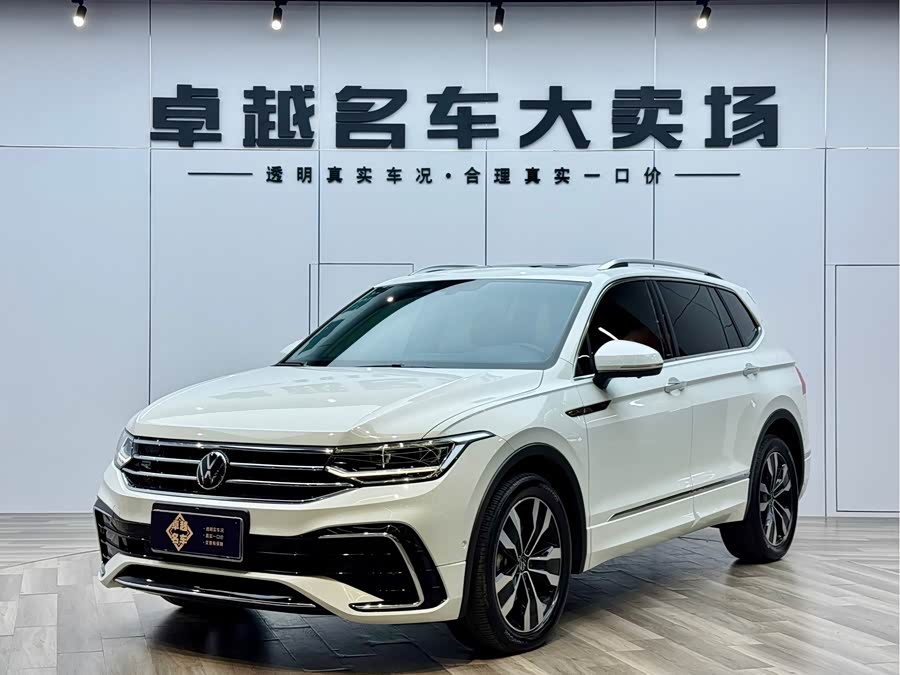 Volkswagen Tiguan L 2023 car image #2
