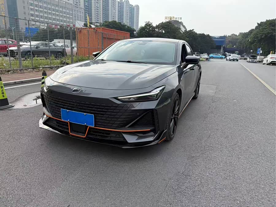 Changan UNI-V 2023 car image #2