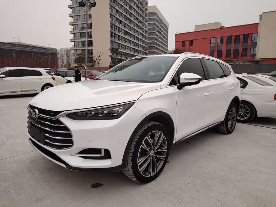 BYD Tang 2019 #2 BYD Tang 2019 car image #2