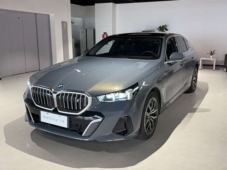 BMW i5 2024 #2 BMW i5 2024 car image #2