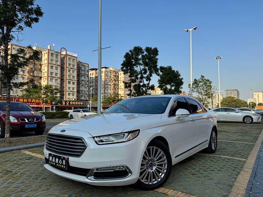 Ford Taurus 2016 car image #2