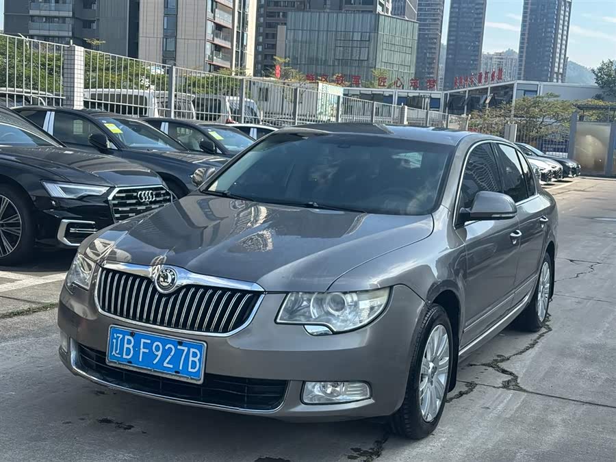 Skoda Superb 2011 imagen de coche #2