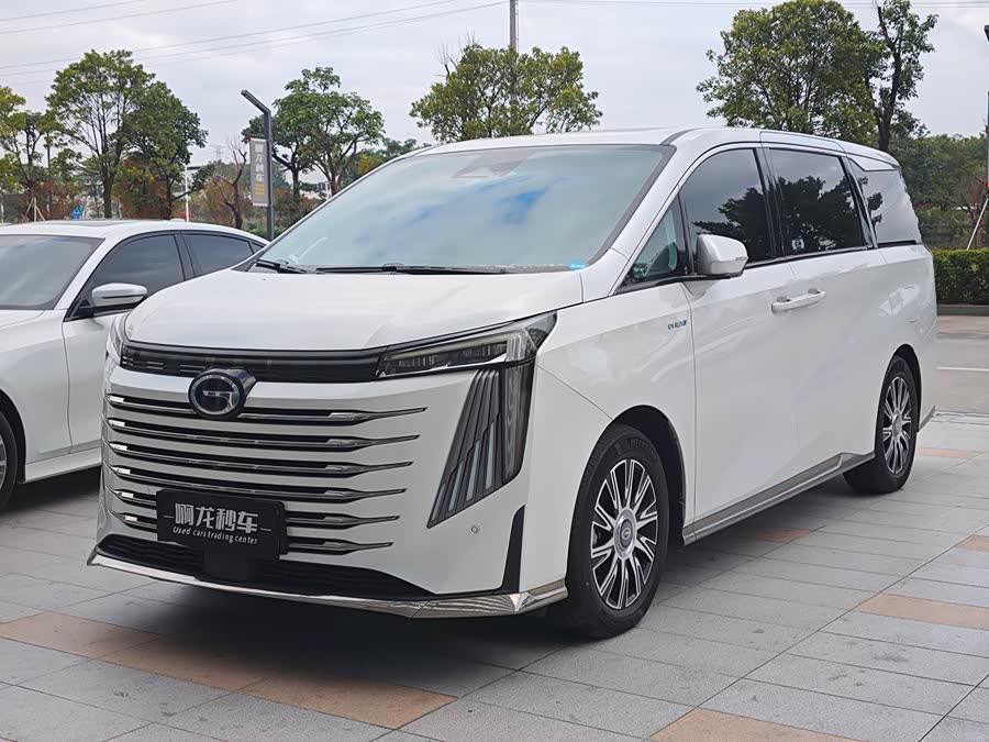 GAC Trumpchi E9 2023 car image #2