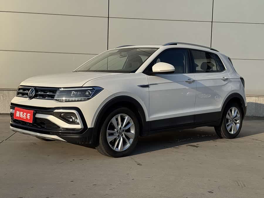 Volkswagen T-Cross 2021 car image #2