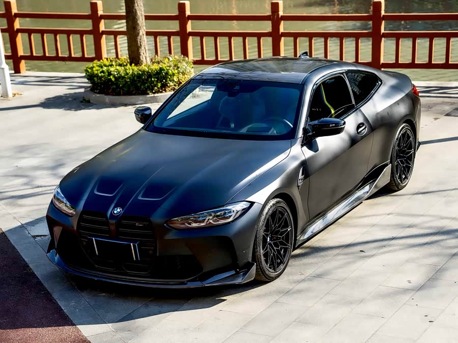 BMW M4 2021 car image #2