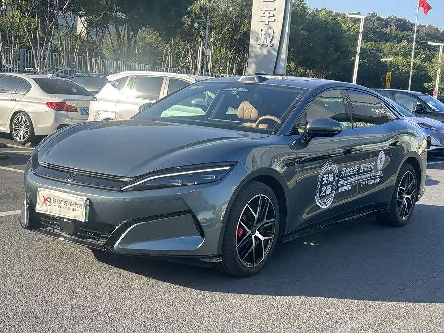 BYD HanL 2025 car image #2
