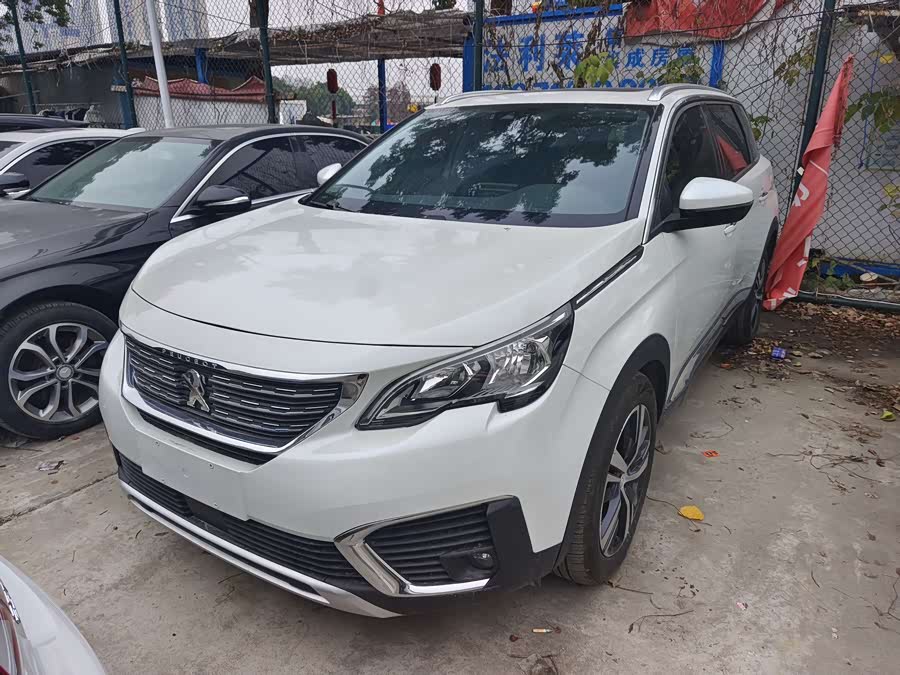 Peugeot 5008 2018 car image #2