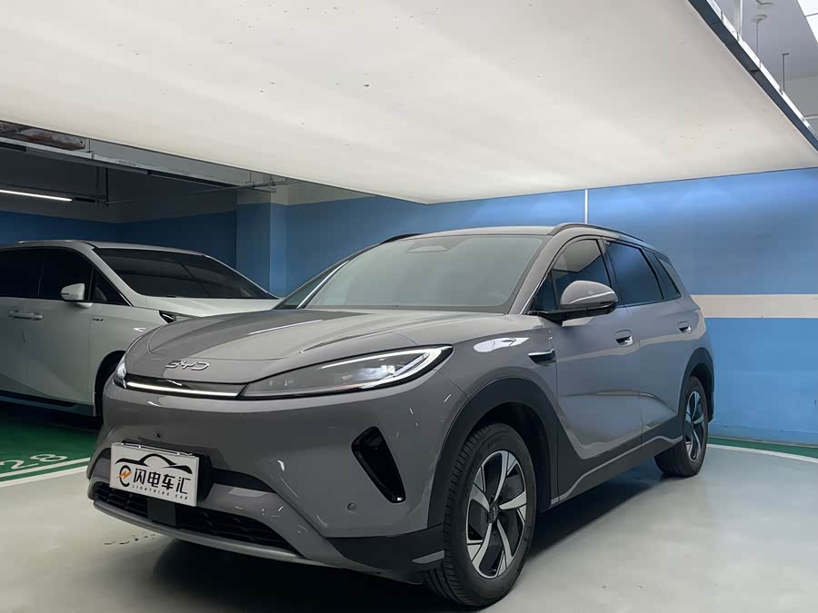 BYD Sea Lion 05 EV 2025 car image #2