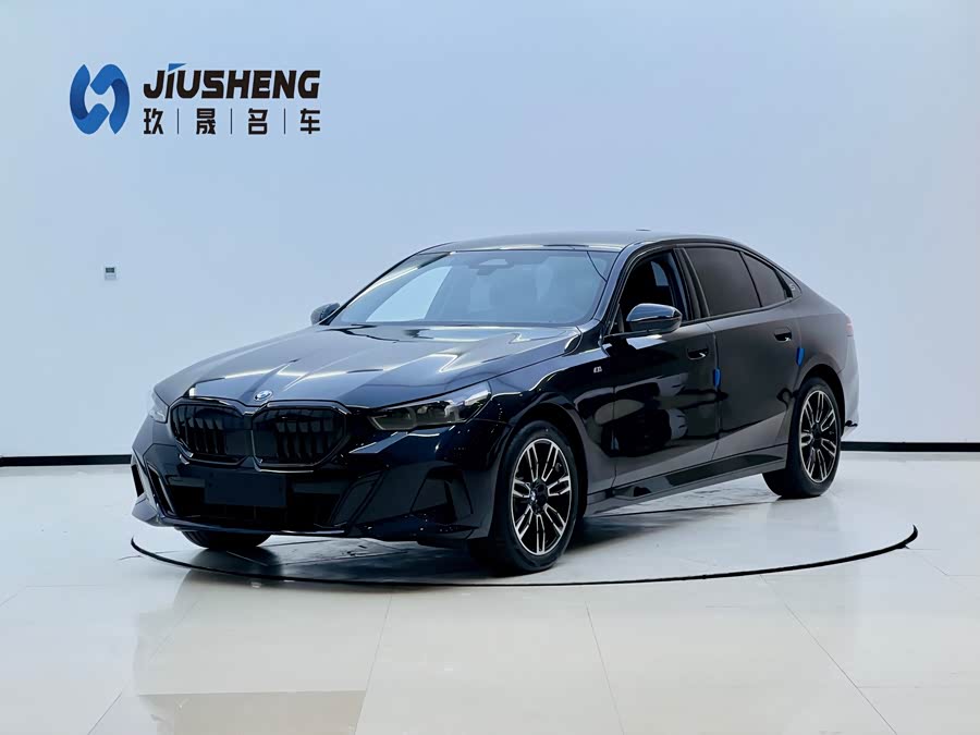 BMW 5 Series 2025 #2 BMW 5 Series 2025 car image #2