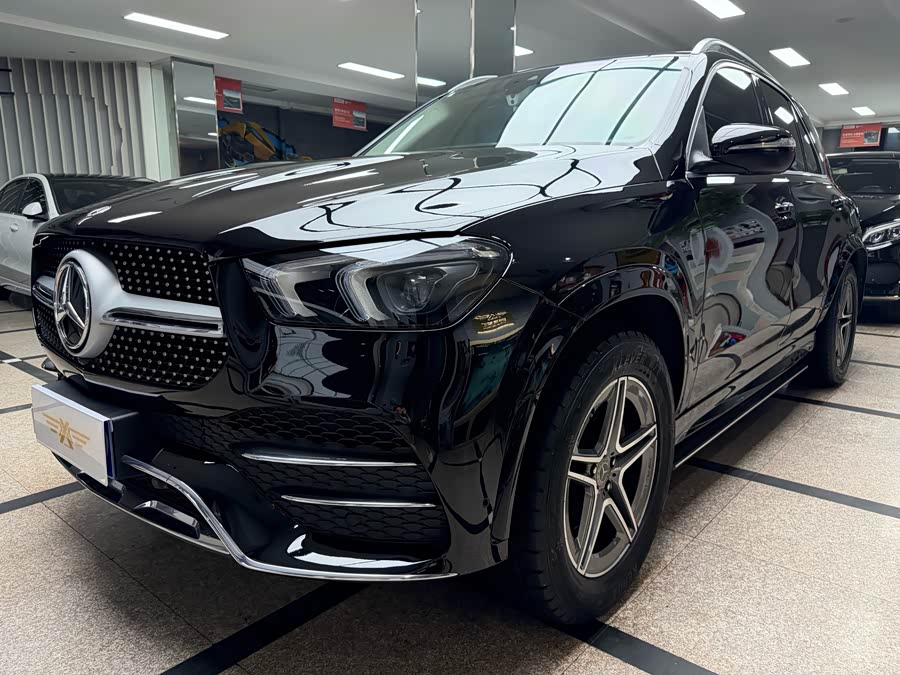 Mercedes-Benz GLE Class 2020 car image #2