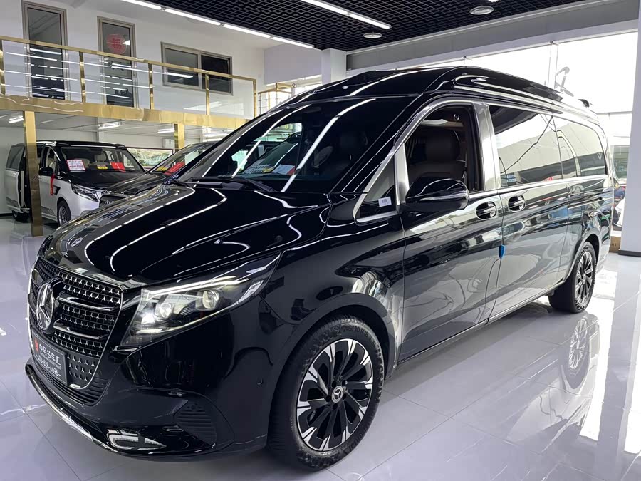 Mercedes-Benz V Class 2025 car image #2