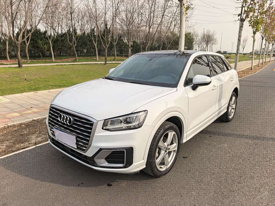 Audi Q2L 2021 car image #2