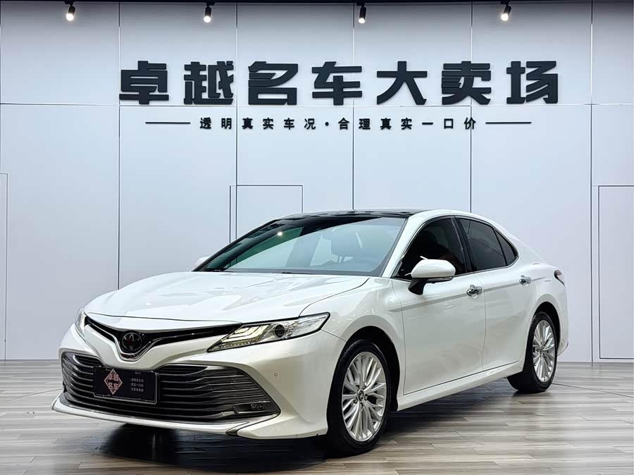 Toyota Camry 2018 car image #2