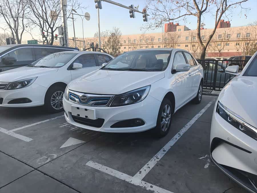 BYD e5 2016 #2 BYD e5 2016 car image #2