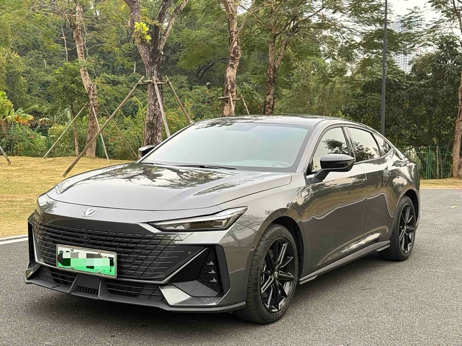 Changan UNI-V iDD 2023 #2 Changan UNI-V iDD 2023 car image #2