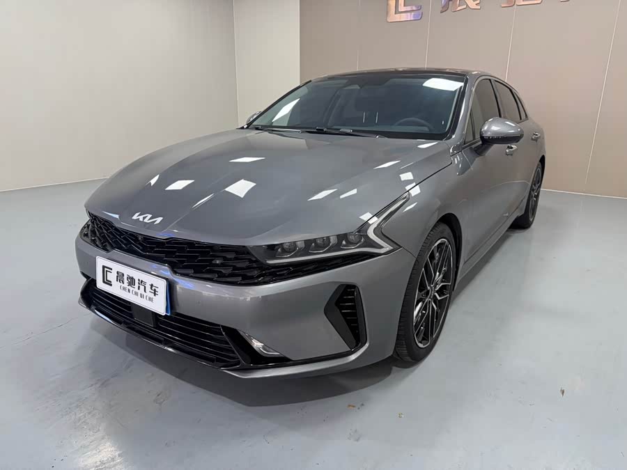 Kia K5 2021 car image #2