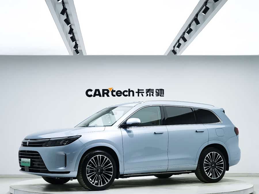 2023 car image #2