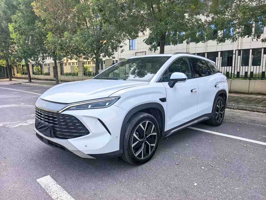 BYD SongL DM-i 2025 car image #2
