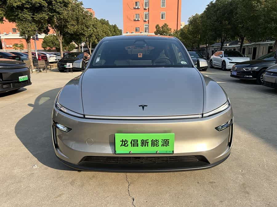 特斯拉 Model Y L 2025 汽车图片 #2