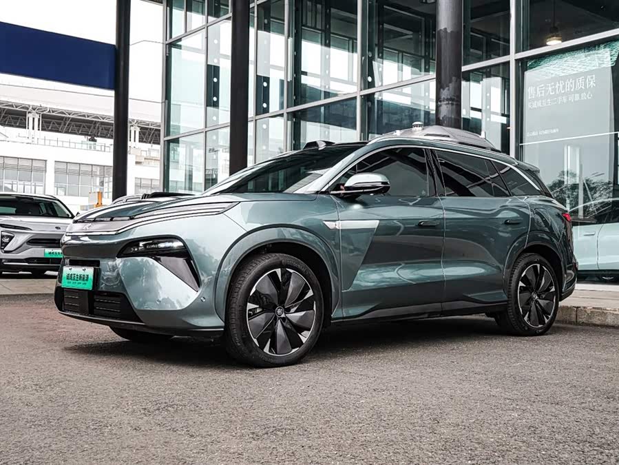 BYD Tang L 2025 immagine di auto #2