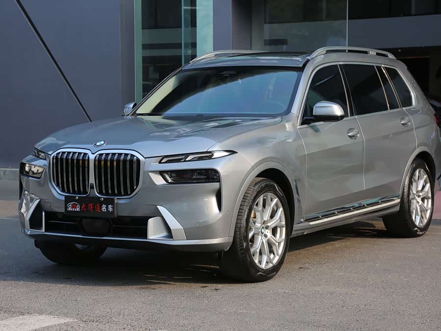 BMW X7 2023 #2 BMW X7 2023 изображение автомобиля #2