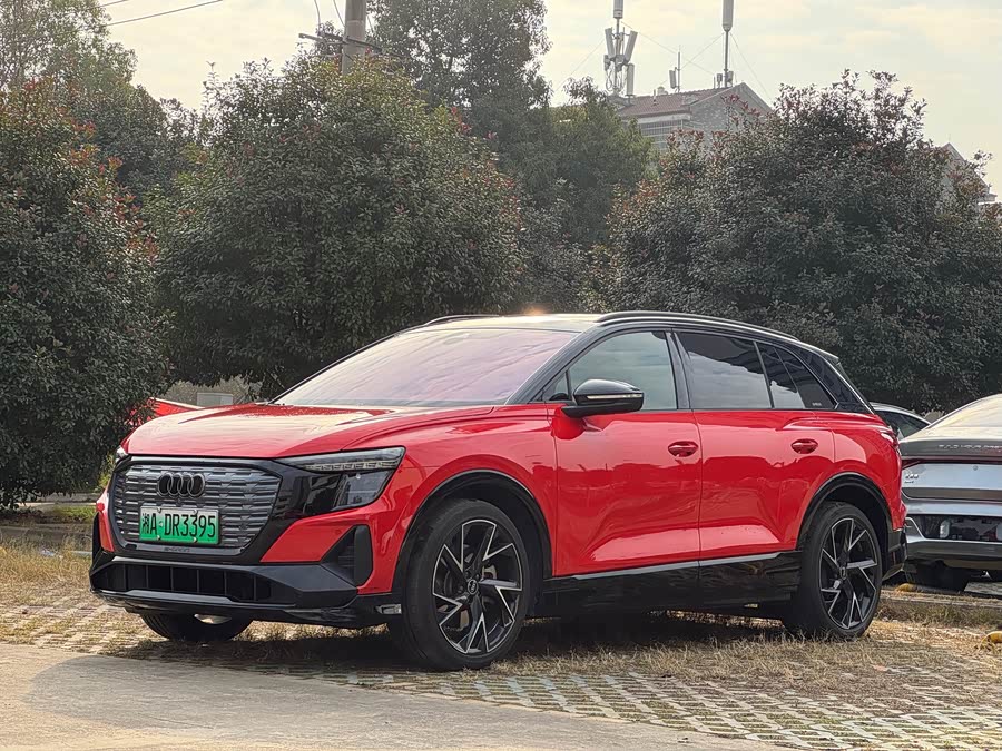 Audi Q5 e-tron 2022 #2 Audi Q5 e-tron 2022 immagine di auto #2