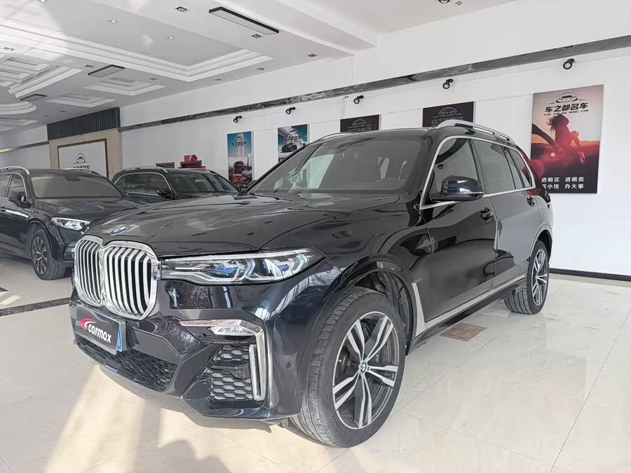 BMW X7 2020 car image #2