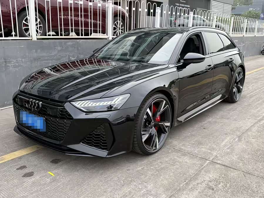 Audi RS 6 2023 immagine di auto #2